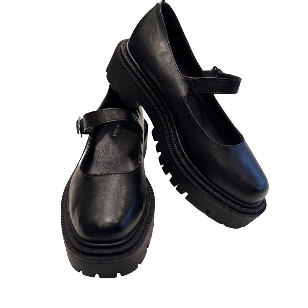 American Eagle Women’s Black Mary Jane’s Chunky Lug Sole Size 6 NEW